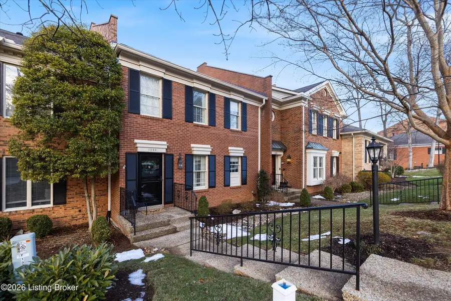 1320 Navajo Ct, Louisville, KY 40207 - #2