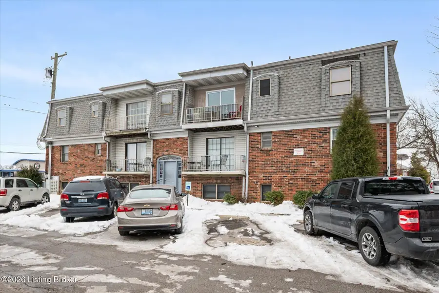 9614 Westport Rd #APT 9, Louisville, KY 40241 - #2