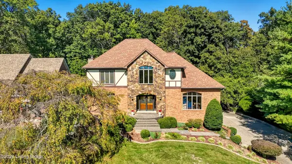 3015 Windsor Lakes Pkwy, Louisville, KY 40214