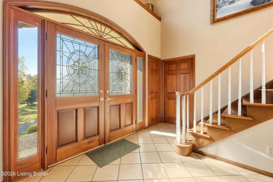 3015 Windsor Lakes Pkwy, Louisville, KY 40214 - #3