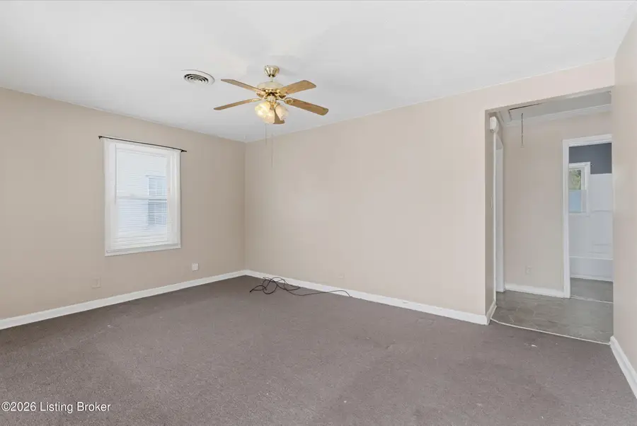 4607 Picadilly Ave, Louisville, KY 40215 - #3