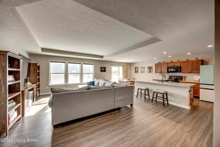 175 Strawberry Field Dr, Mount Washington, KY 40047 - #2