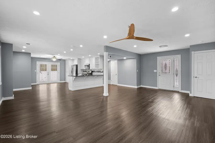 3920 Riveroaks Ln, Louisville, KY 40241 - #3