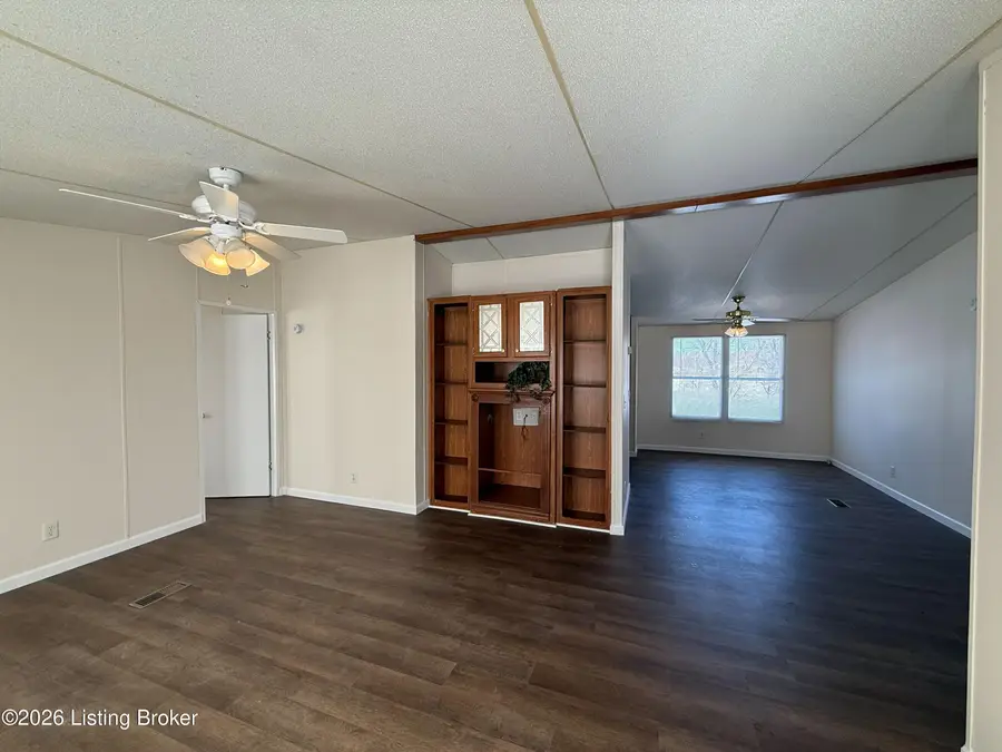 325 Bewley Rd, Vine Grove, KY 40175 - #3