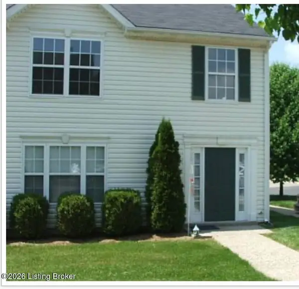 8001 Aspen Green Ln, Louisville, KY 40291