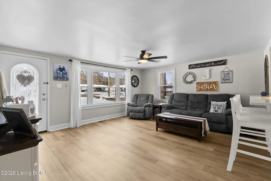 2792 W Blue Lick Rd, Shepherdsville, KY 40165 - #3