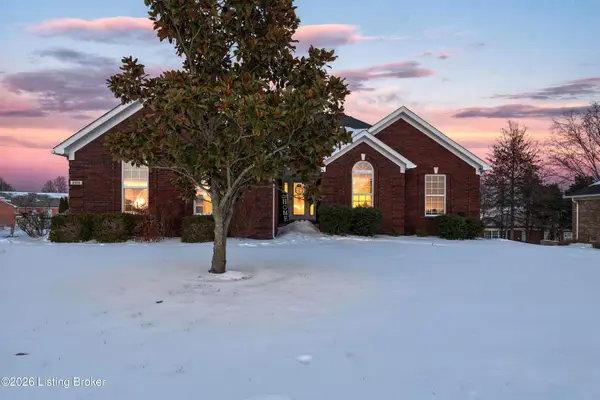 200 E Woodlake Cir, Mt Washington, KY 40047