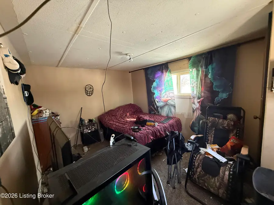 180 Lake Dr, Vine Grove, KY 40175 - #3