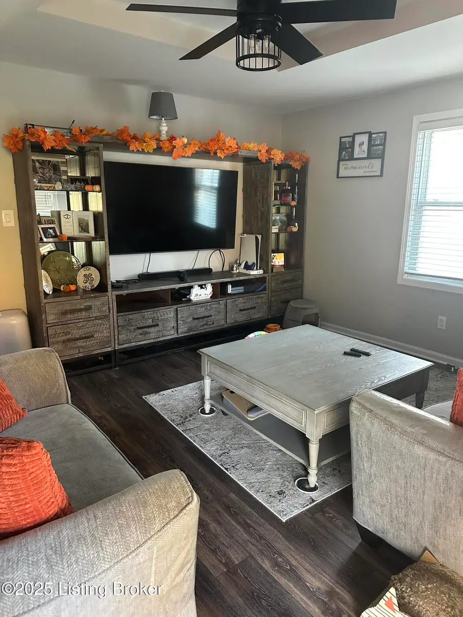 6810 Greenwood Rd, Louisville, KY 40258 - #2