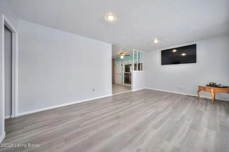 3000 Lynnwood Way, Louisville, KY 40299 - #2