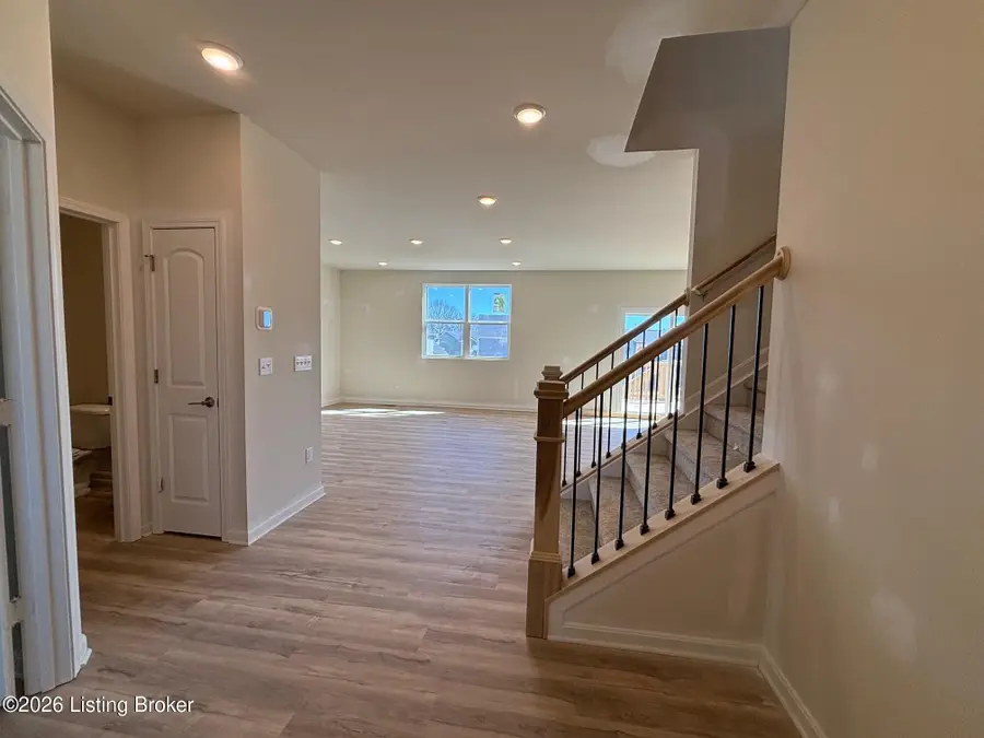 256 Ardmore Crossing Dr, Shelbyville, KY 40065 - #2