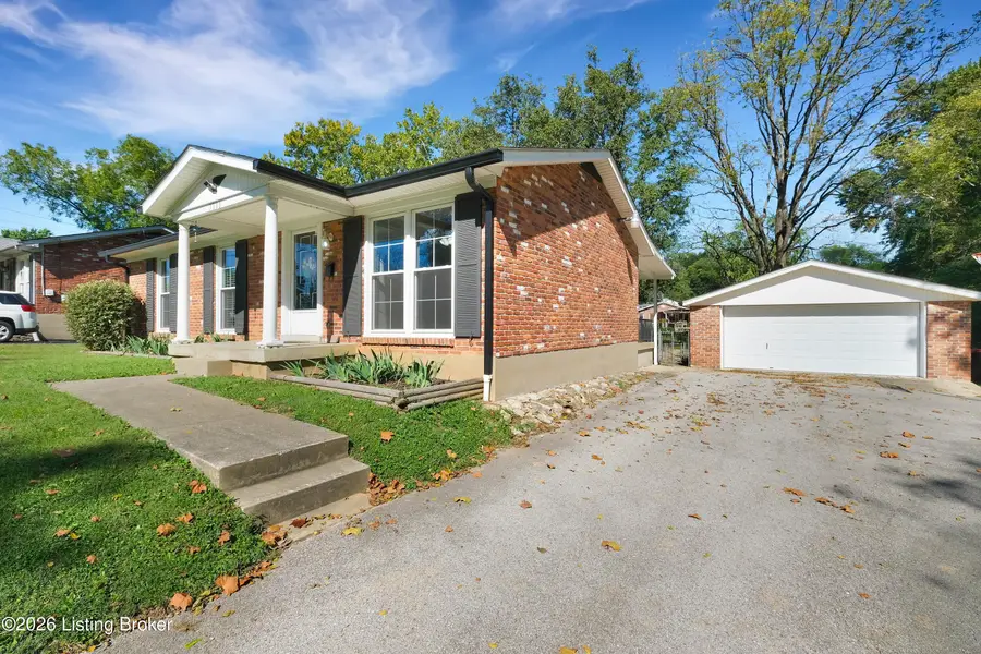 3213 Cabinwood Dr, Louisville, KY 40220 - #3