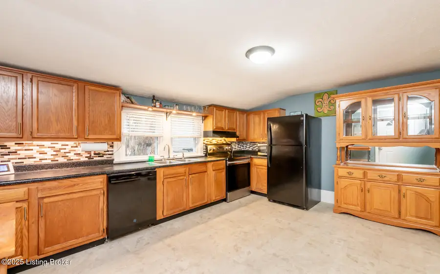 10101 Snively Ave, Jeffersontown, KY 40299 - #2