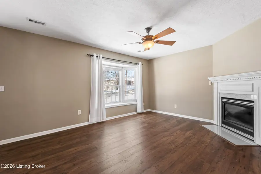 8002 Aspen Green Ln, Louisville, KY 40291 - #3