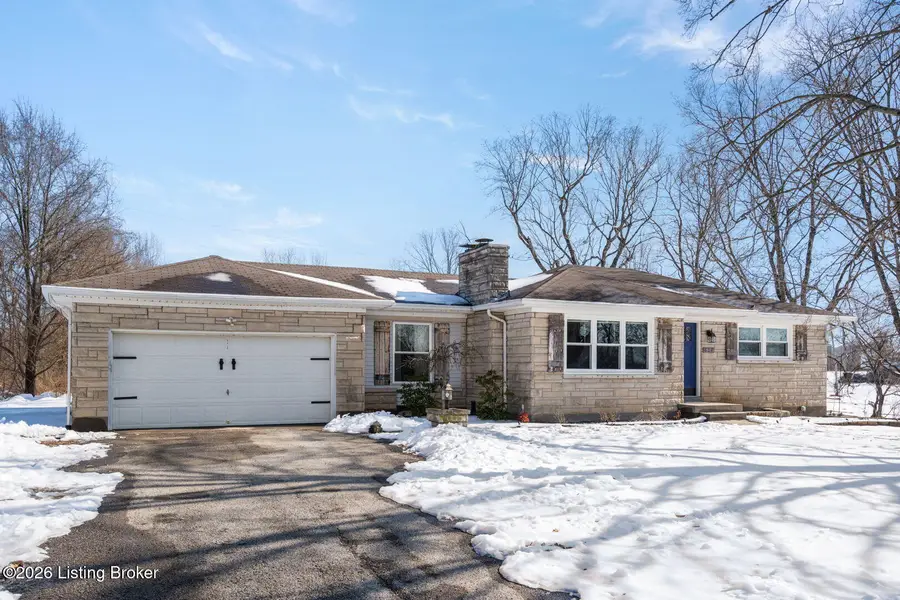 607 Christman Ln, Shepherdsville, KY 40165 - #2