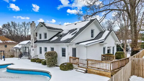 8412 Oxford Woods Ct, Louisville, KY 40222