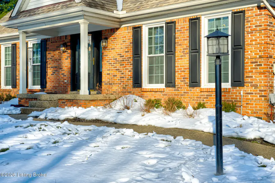 1510 Grandin Woods Ct, Jeffersontown, KY 40299 - #2