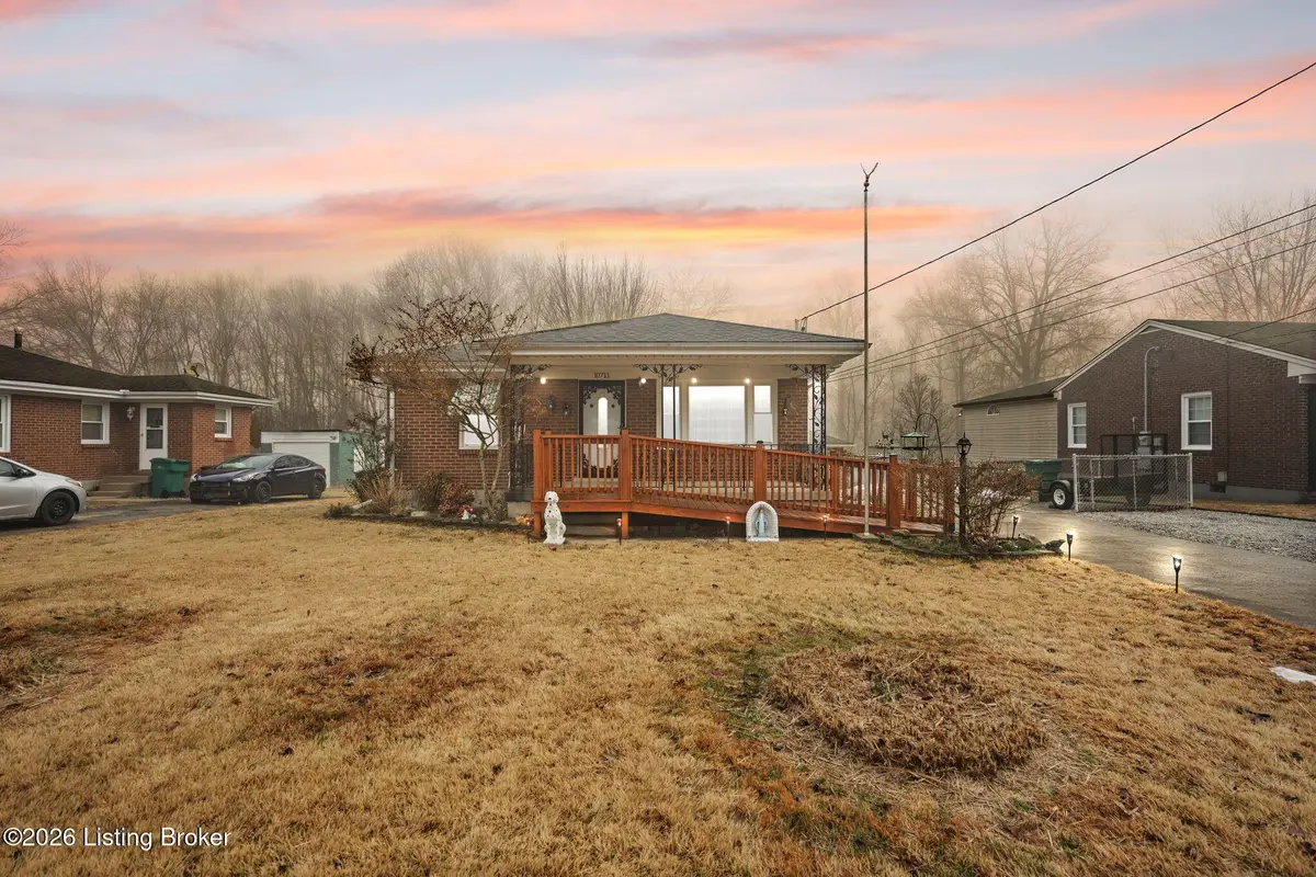 10711 Alberta Dr, Fairdale, KY 40118 - #1