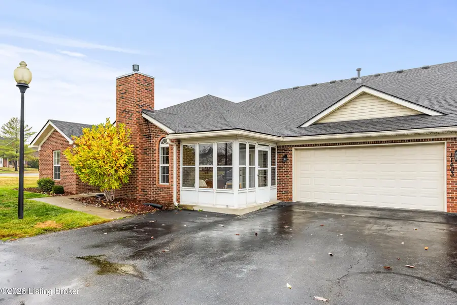 11403 Ridge Lake Dr, Louisville, KY 40272 - Image #2