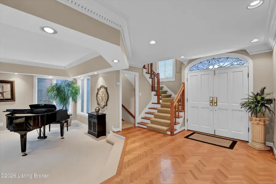 6814 Stone Hill Rd, Louisville, KY 40214 - Image #2