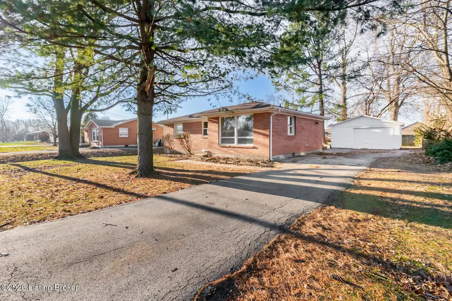 2428 Weber Ln, Louisville, KY 40216 - #2