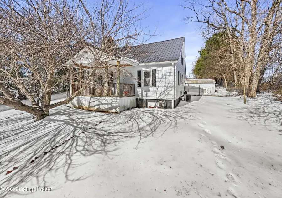 713 Saint John Rd, Elizabethtown, KY 42701 - #2