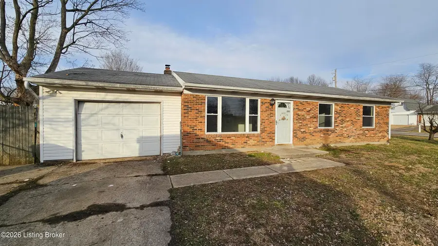 1004 Summitt Dr, Louisville, KY 40229 - #2