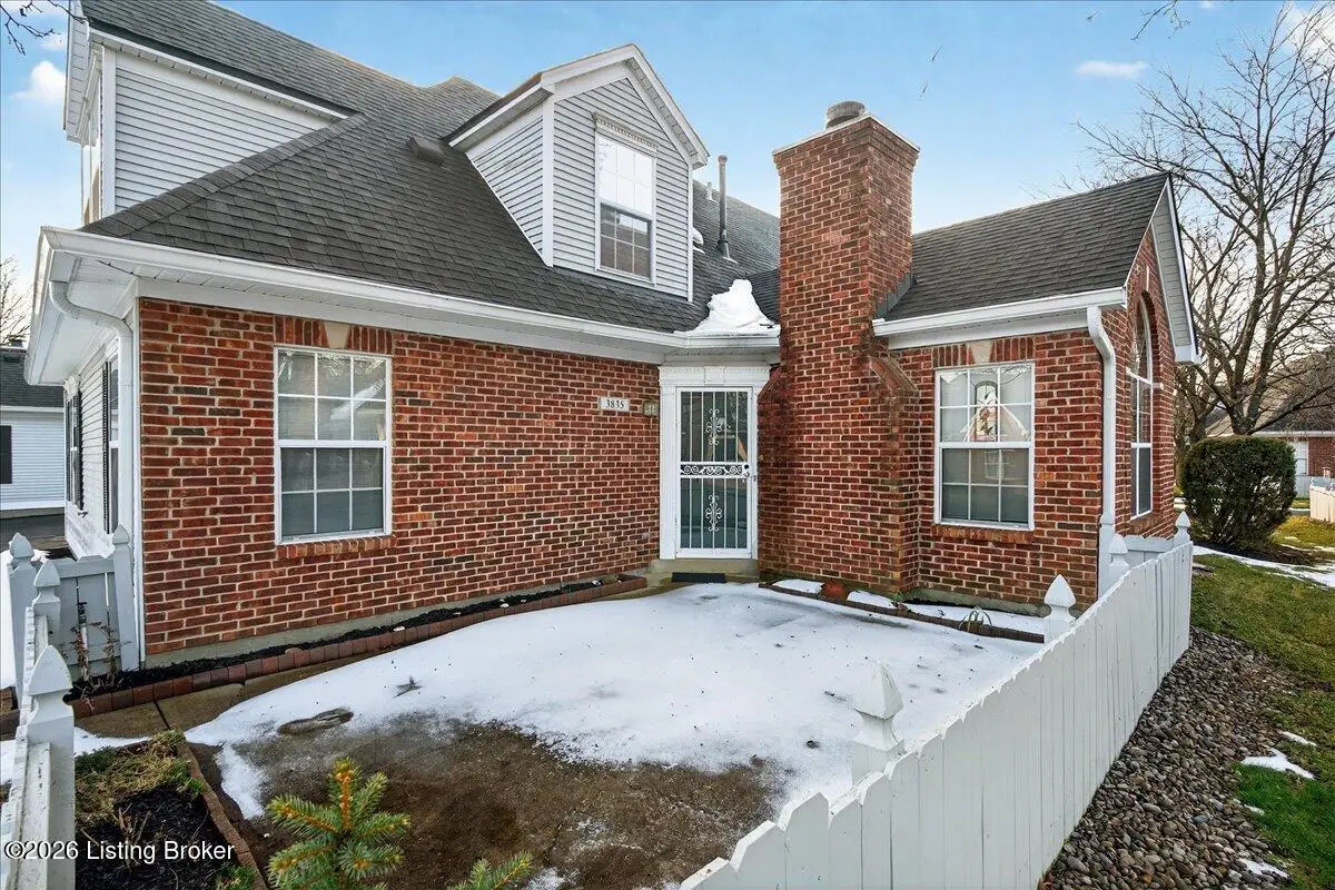 3835 Greenhurst Dr, Louisville, KY 40299 - #1