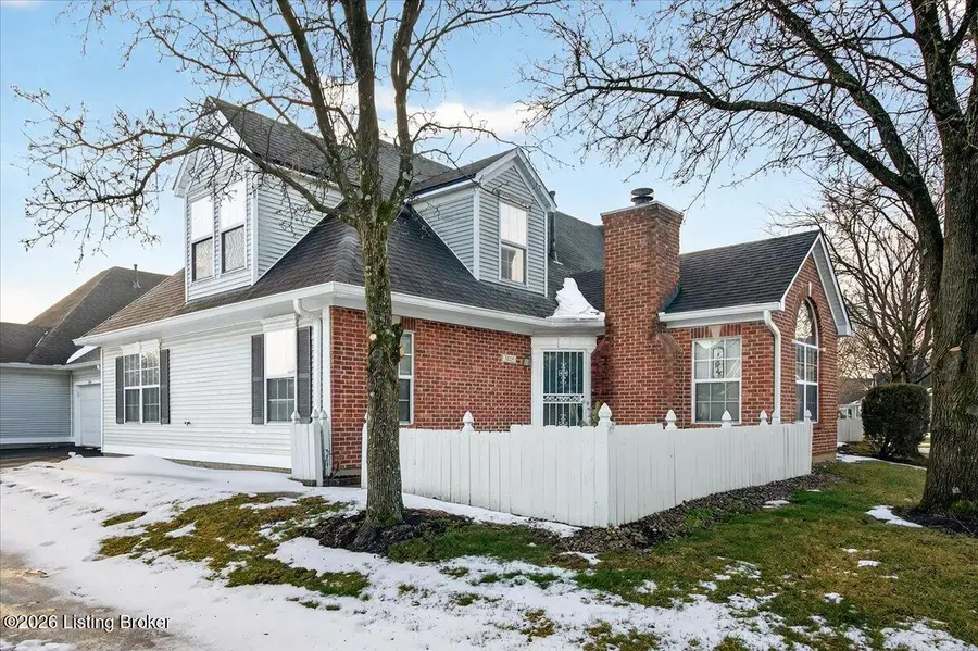 3835 Greenhurst Dr, Louisville, KY 40299 - #2