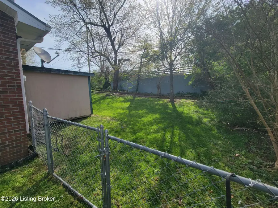 109 Valley Brook Dr, Frankfort, KY 40601 - #2