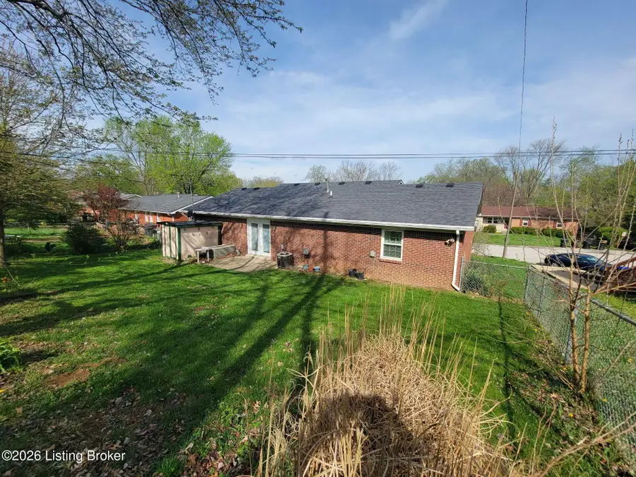 109 Valley Brook Dr, Frankfort, KY 40601 - #3
