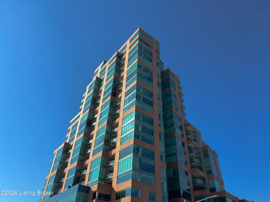 222 E Witherspoon St #401-403, Louisville, KY 40202 - #3