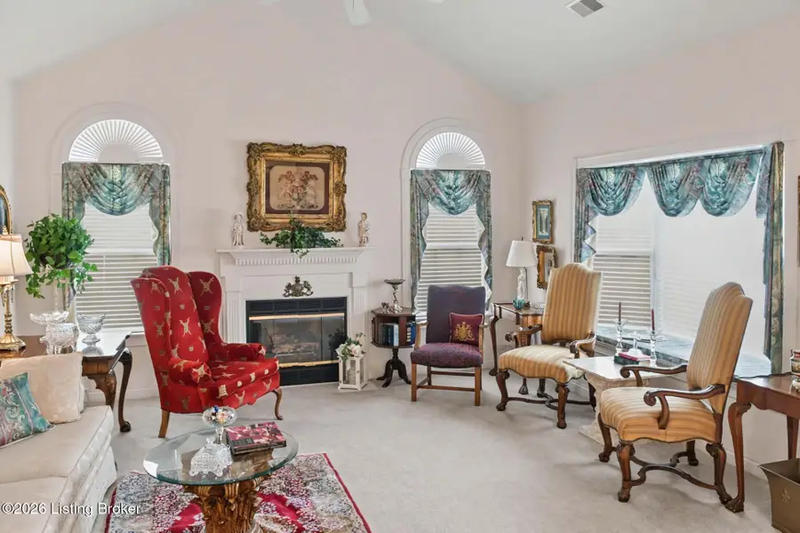 8126 Saint Andrews Village Dr, Louisville, KY 40241 - #2