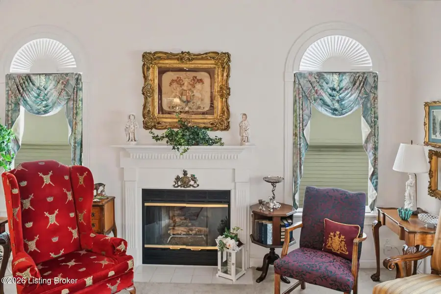 8126 Saint Andrews Village Dr, Louisville, KY 40241 - #3