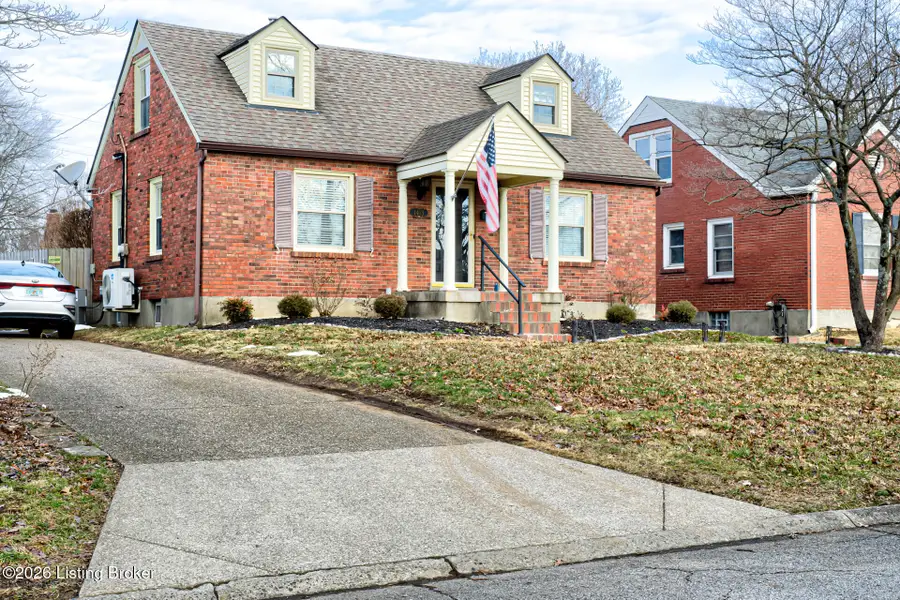 1413 Falcon Dr, Louisville, KY 40213 - #2