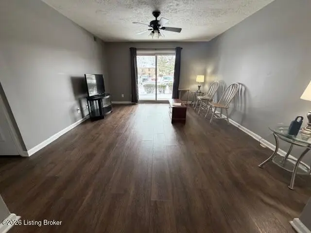 3505 Lodge Ln #APT 111, Louisville, KY 40218 - #2