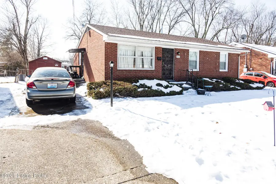 4910 Red Oak Ln, Louisville, KY 40218 - #2