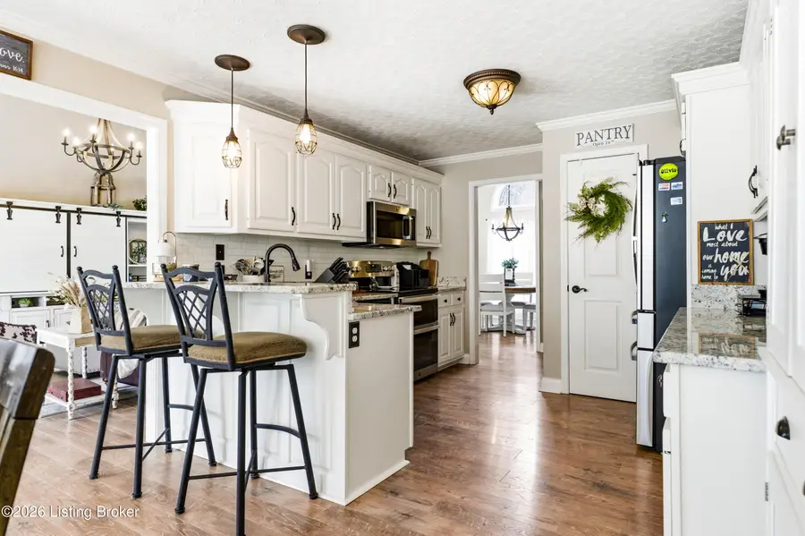 325 Kingswood Dr, Taylorsville, KY 40071 - #3