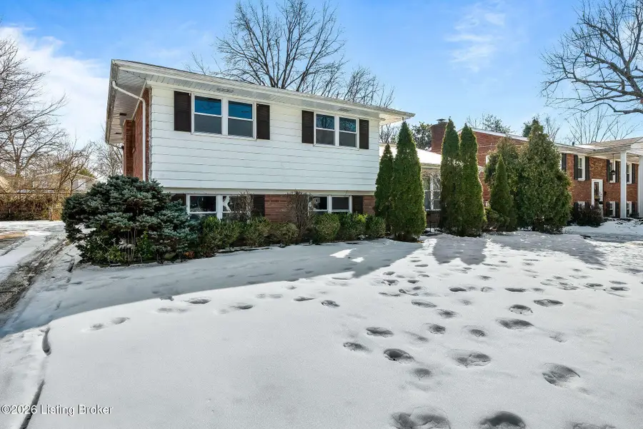 2270 Bradford Dr, Louisville, KY 40218 - #2
