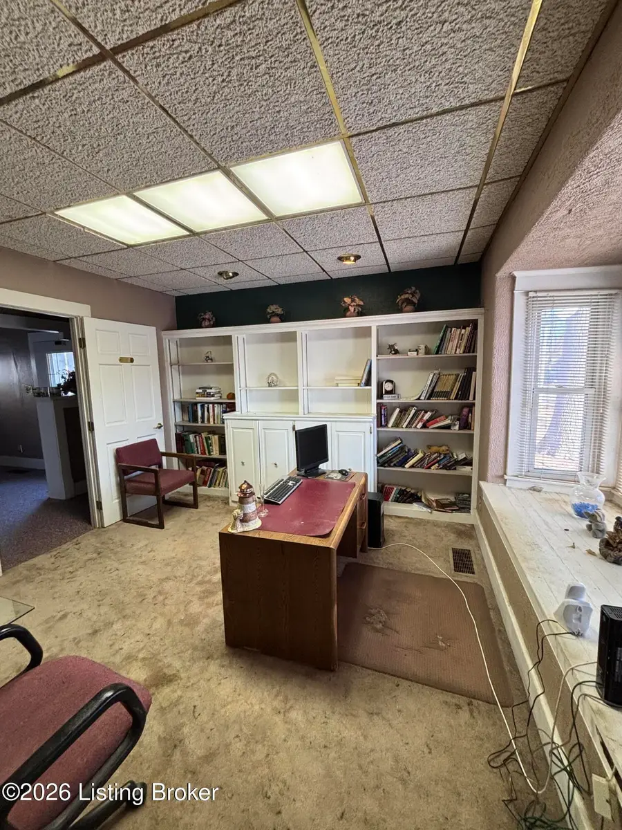 202 W Kenwood Way, Louisville, KY 40214 - #3