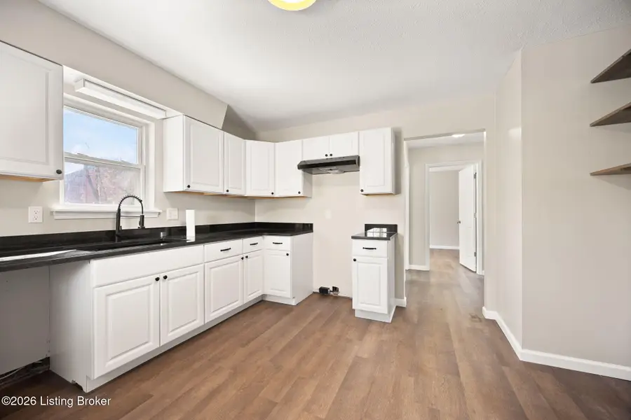 113 N Poplar St, Lebanon Junction, KY 40150 - #3