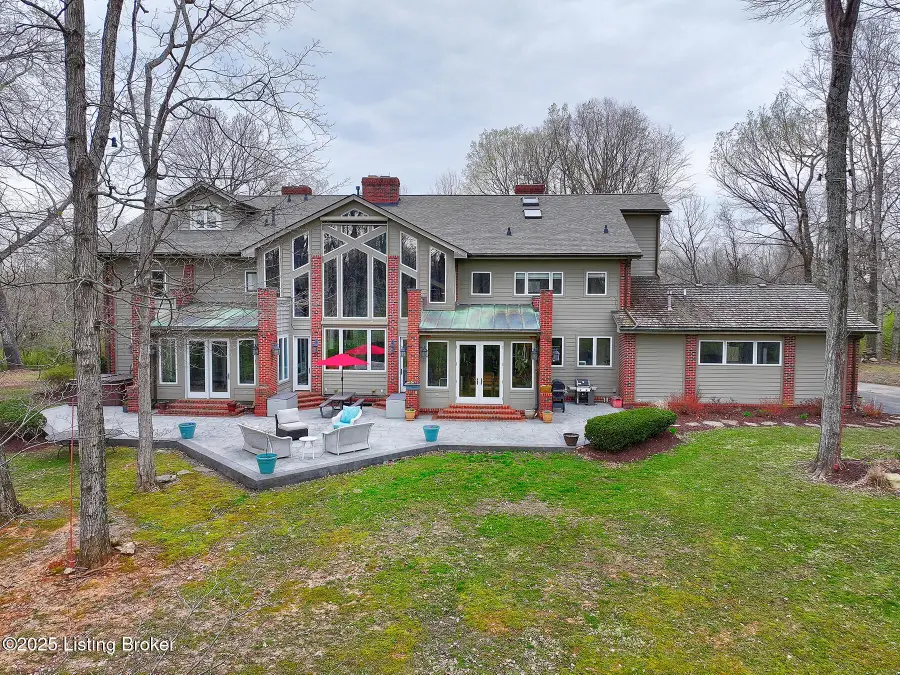 4226 Dolphin Rd, Louisville, KY 40220 - #2