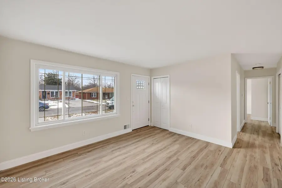 7613 Lesane Dr, Louisville, KY 40214 - #3