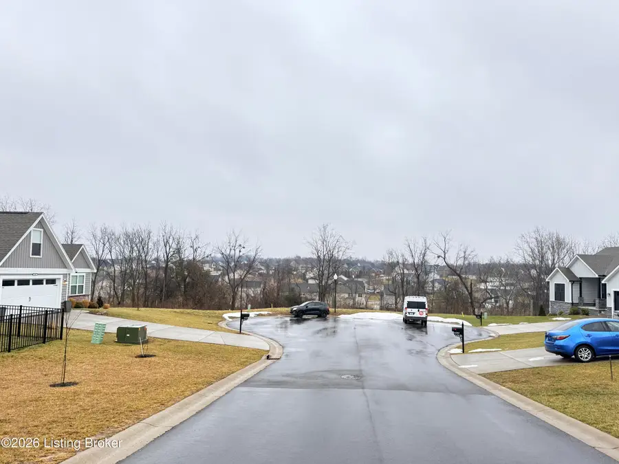 6305 Pheasant Hill Ct, Louisville, KY 40229 - #3