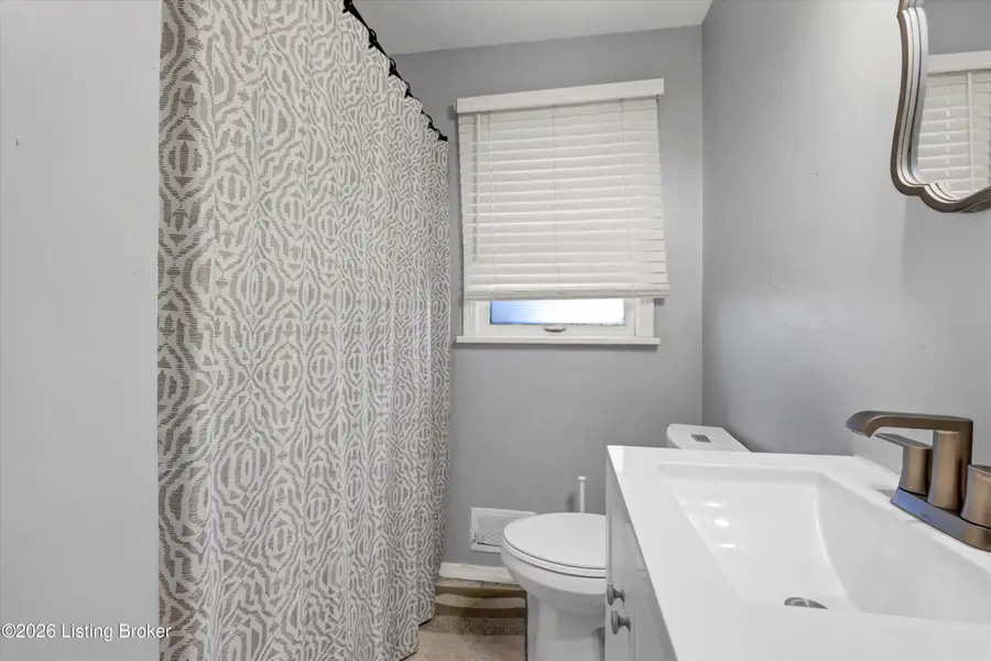 2415 Sunshine Way, Louisville, KY 40216 - #3