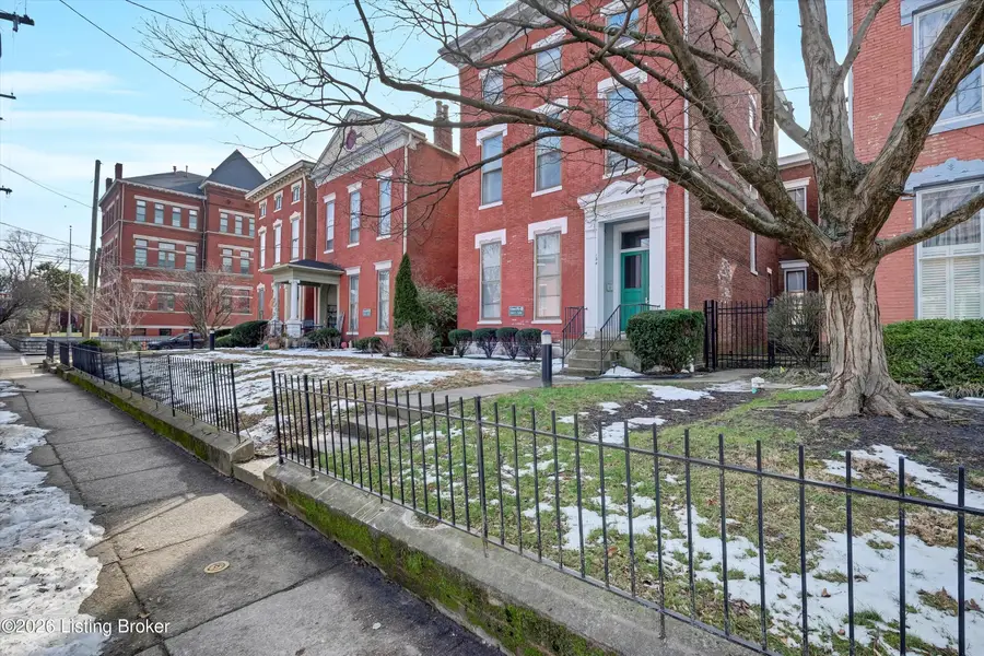 124 E Oak St #APT 2, Louisville, KY 40203 - #3