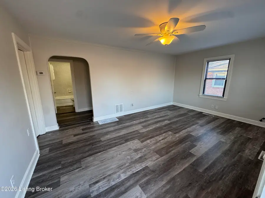 4310 Lynnview Dr, Louisville, KY 40216 - #2