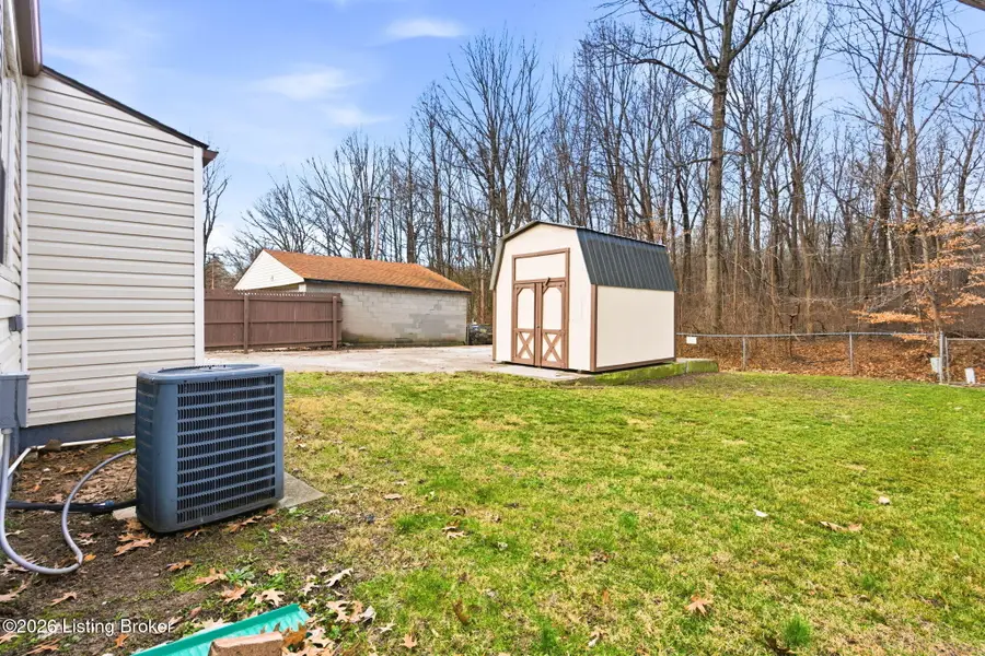 8702 Bost Ln, Louisville, KY 40219 - #3