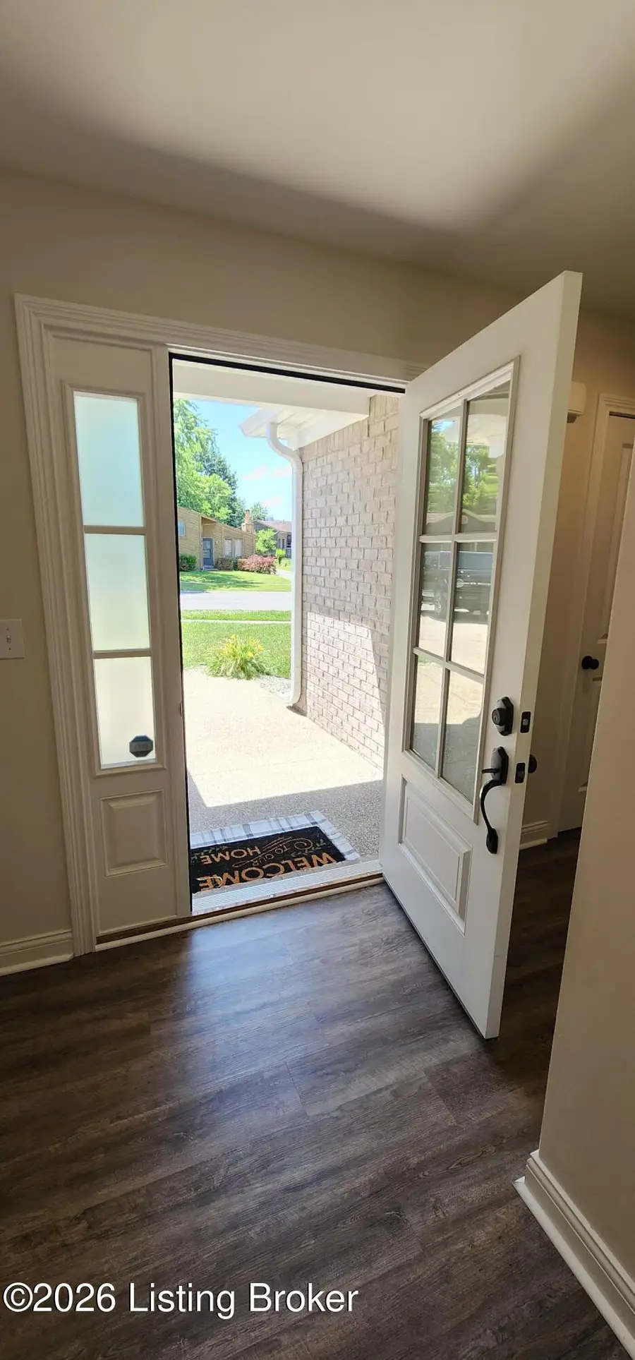 9005 Raintree Dr, Louisville, KY 40220 - #3