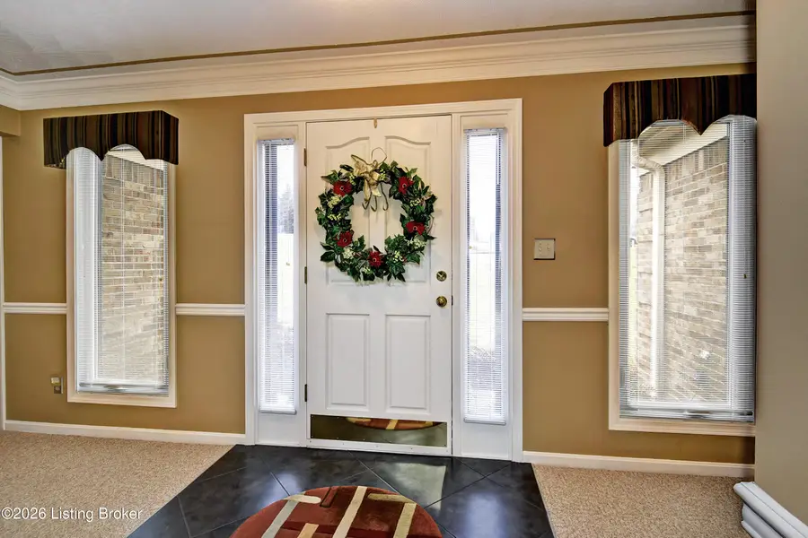 360 Rockcastle Villa Dr, Shepherdsville, KY 40165 - #2